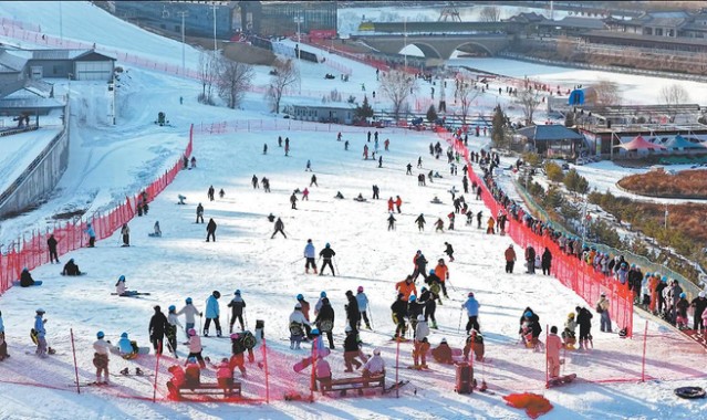 “这里的雪质非常好、雪道很专业”|滑雪场|滑雪|碧麟湾滑雪场|榆林市|陕西省_新浪新闻