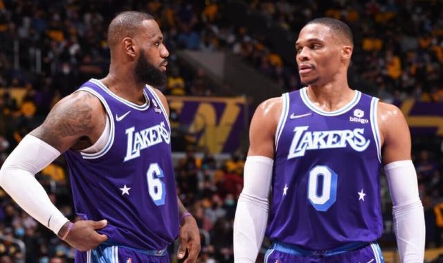 开云-湖人定位依旧模糊，问题根源就是詹姆斯队友选错了