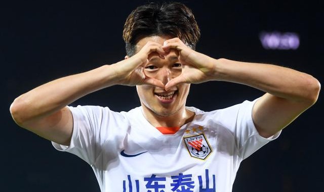 开云-传射建功展现MVP魔力 孙准浩成中超第一外援后腰
