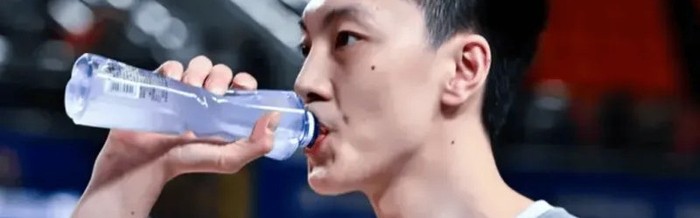 开云-广东80-82新疆4坏消息！胡明轩徐杰没法看，二阵狂丢分，防守辣眼|全明星|焦泊乔|比赛|懒懒|CBA_新浪体育_新浪新闻